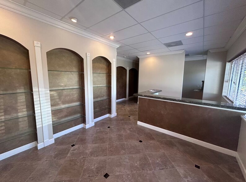 More Photos Of 660 Charlotte St, Punta Gorda Office For Lease