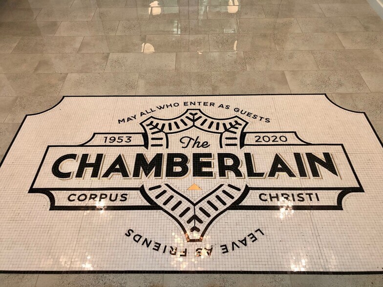 More Photos Of 807 N Upper Broadway St, Corpus Christi Office For Lease