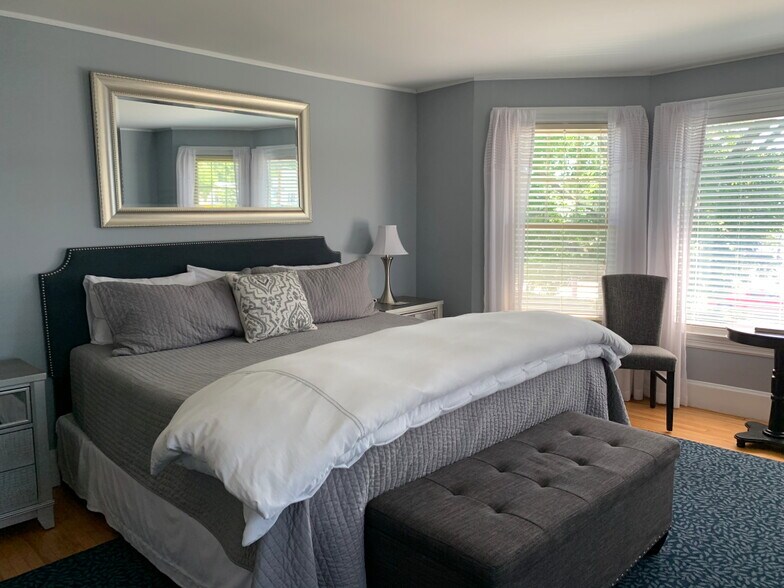 More Photos Of 548 Main St, Fryeburg Hotel For Sale