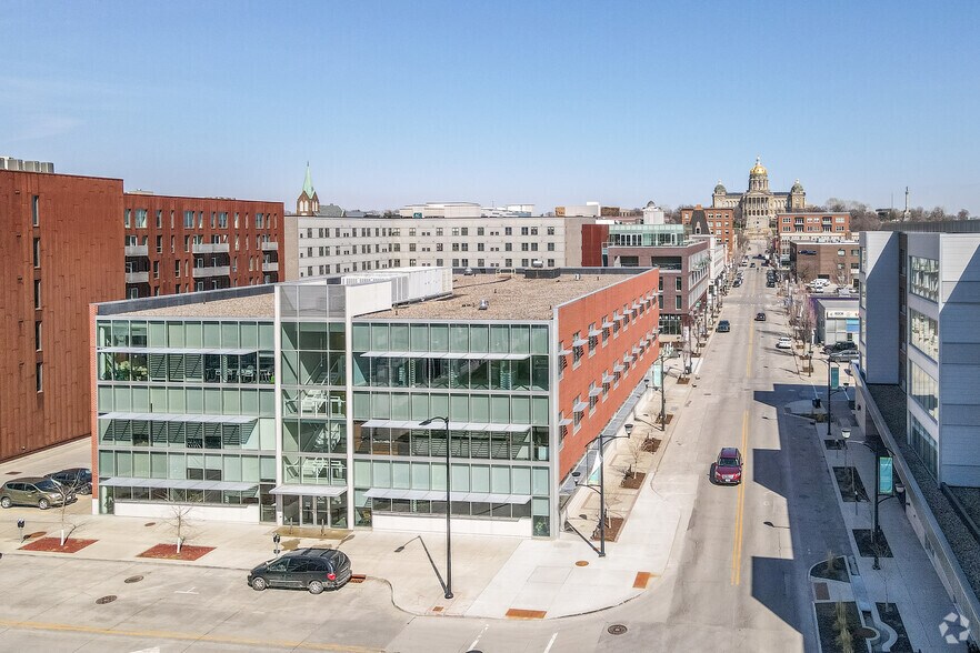 More Photos Of 300 E Locust St, Des Moines Office For Lease
