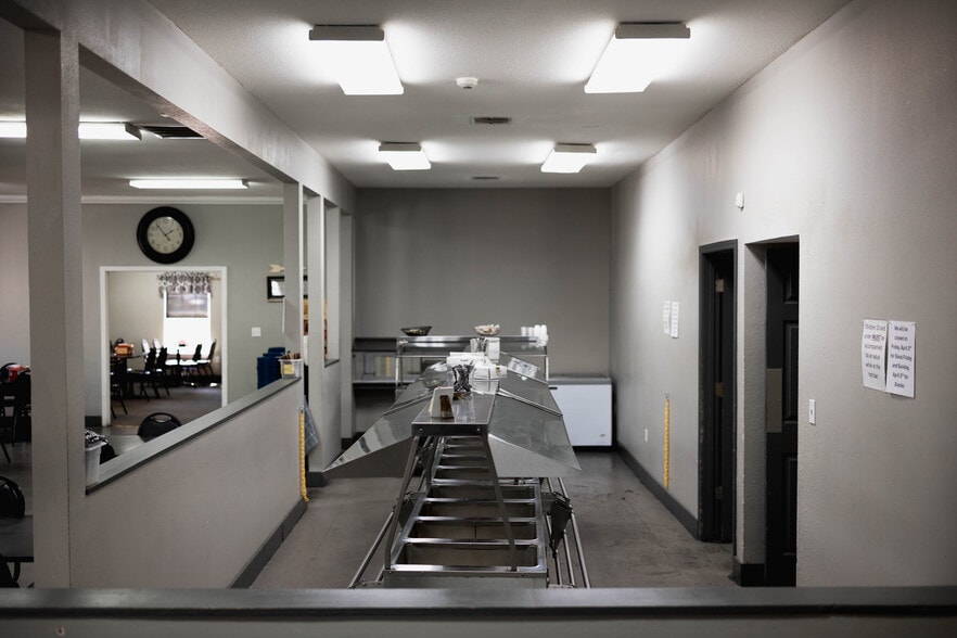 More Photos Of 6501 Hwy 90, Moss Point Restaurant For Sale