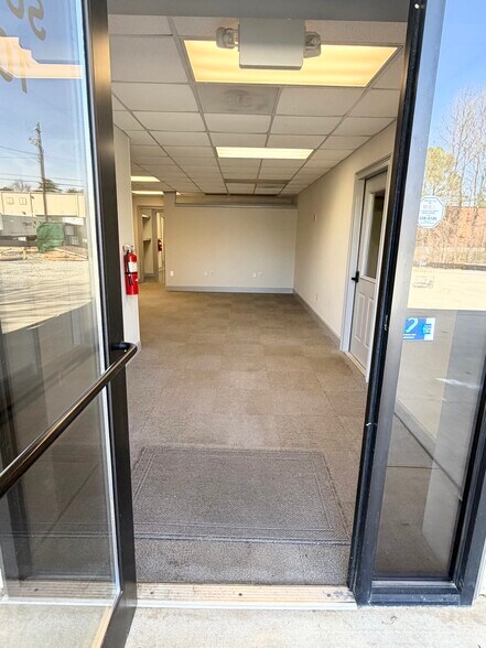 More Photos Of 321 Marble Mill Rd NW, Marietta Coworking Space