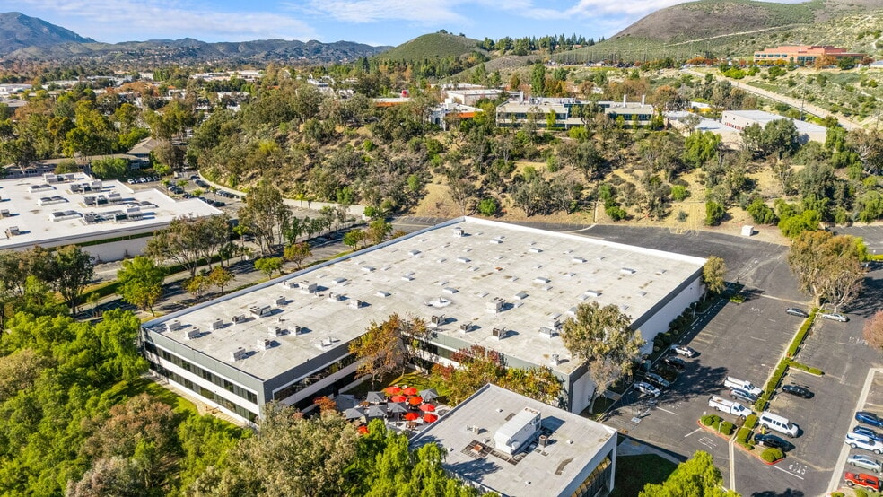 More Photos Of 5775-5785 Lindero Canyon Rd, Westlake Vlg, Westlake Village Warehouse For Lease