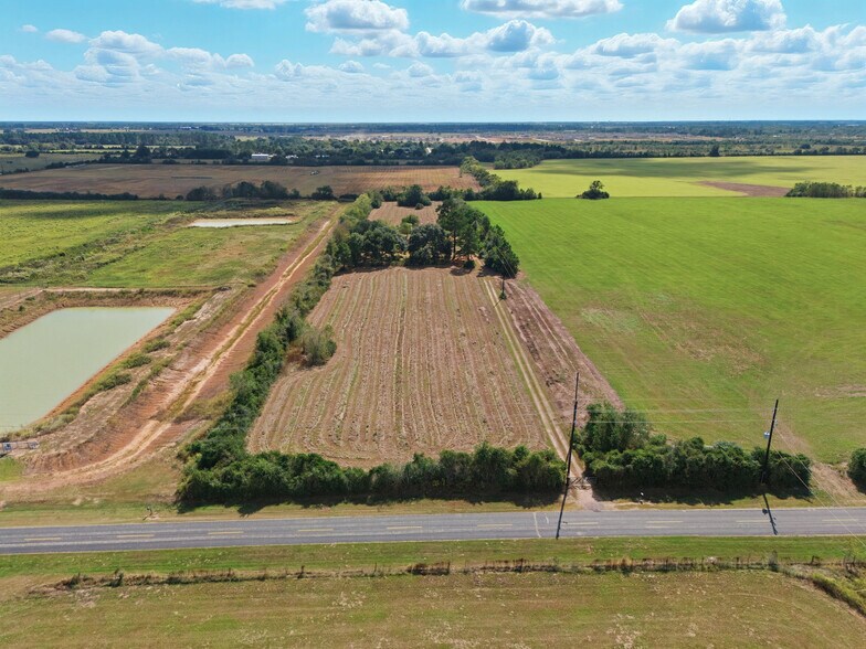 More Photos Of 29211 Castle Rd, Waller Specialty For Sale