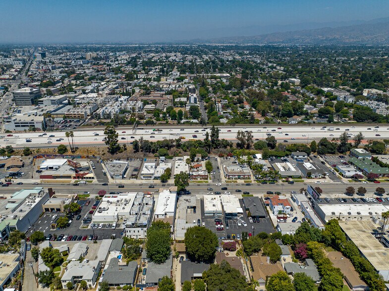 More Photos Of 10738 Riverside Dr, North Hollywood Medical For Lease