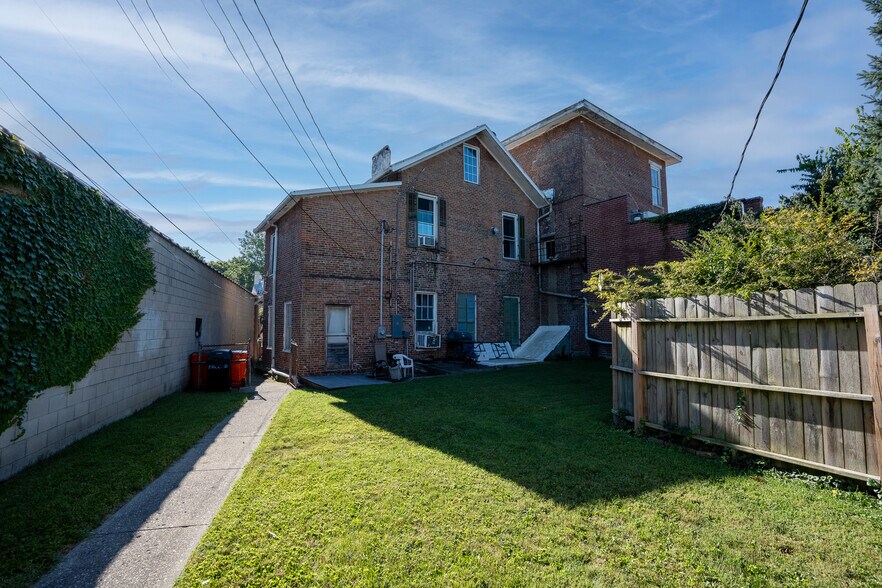 More Photos Of 250-252 Xenia Ave, Yellow Springs Storefront Retail Residential For Sale