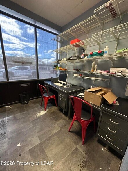 More Photos Of 155 W Union St, Kingston Flex For Lease
