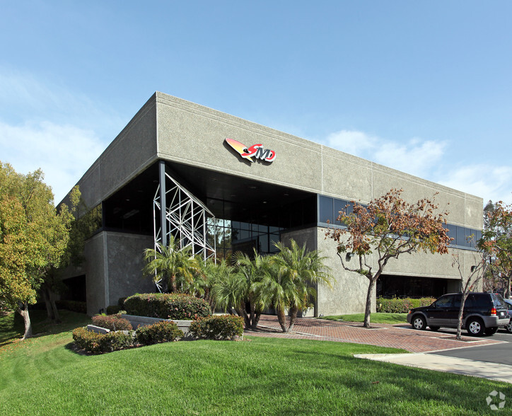 Primary Photo Of 1 Oldfield, Irvine Light Manufacturing For Lease