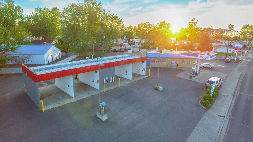 More Photos Of 1027 Linden Ave, Lewiston Carwash For Sale