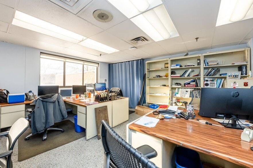 More Photos Of 521 Langley Ave, Saint Joseph Industrial For Sale