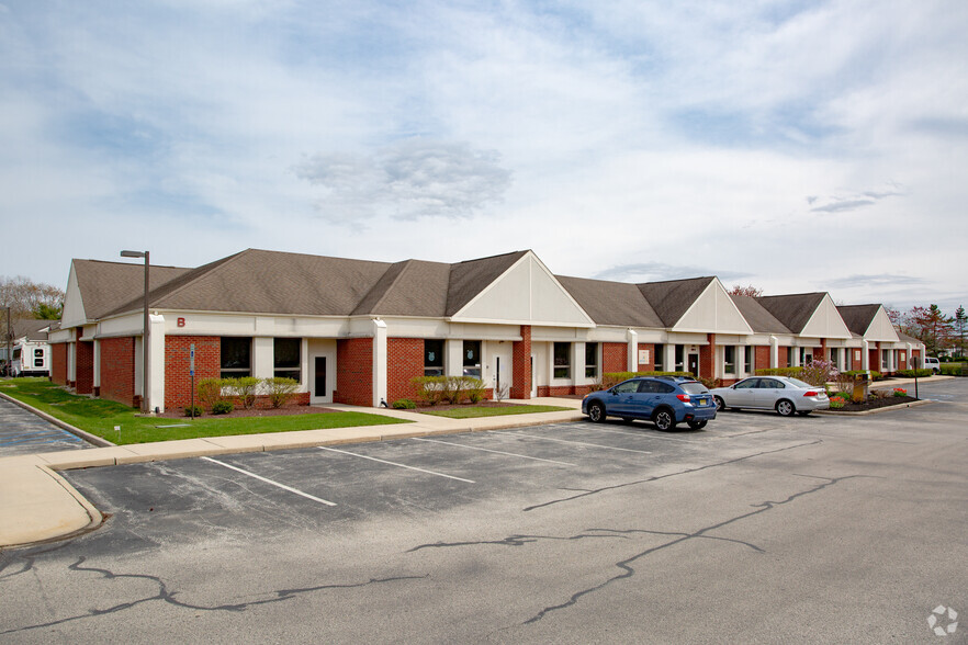 Primary Photo Of 500-508 Lippincott Dr, Marlton Medical For Lease