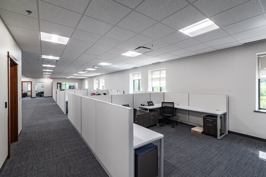 More Photos Of 2 Copeland Ave, La Crosse Office For Sale