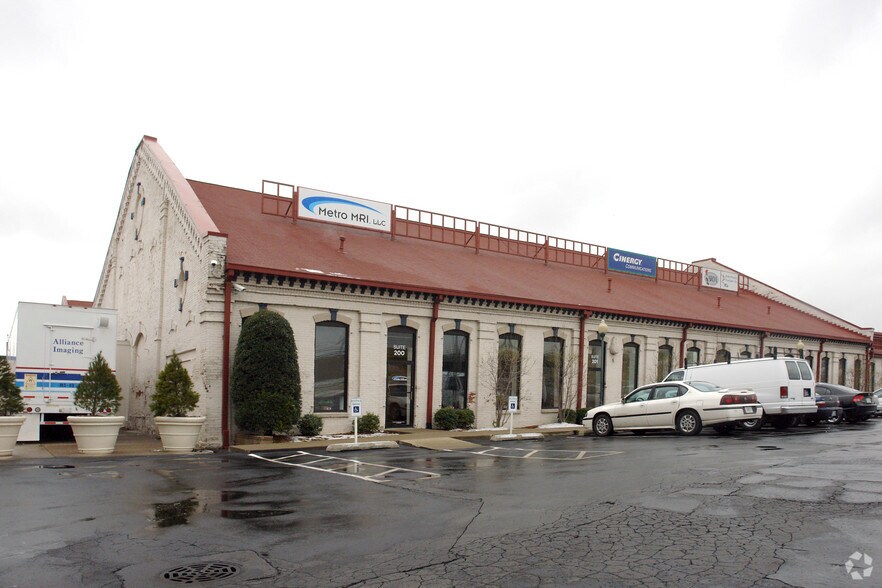 More Photos Of 590 Missouri Ave, Jeffersonville Office For Lease