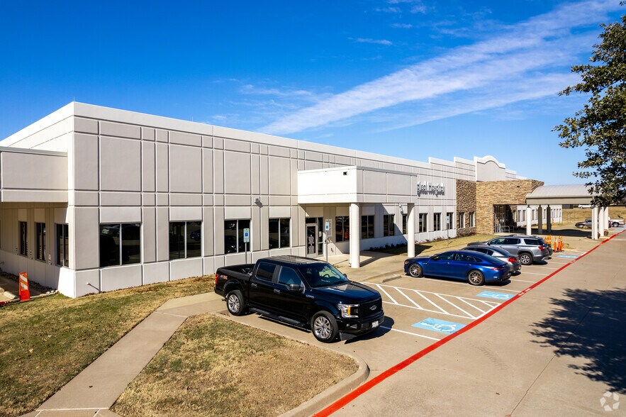 Primary Photo Of 2301 Marsh Ln, Plano Hospital For Lease