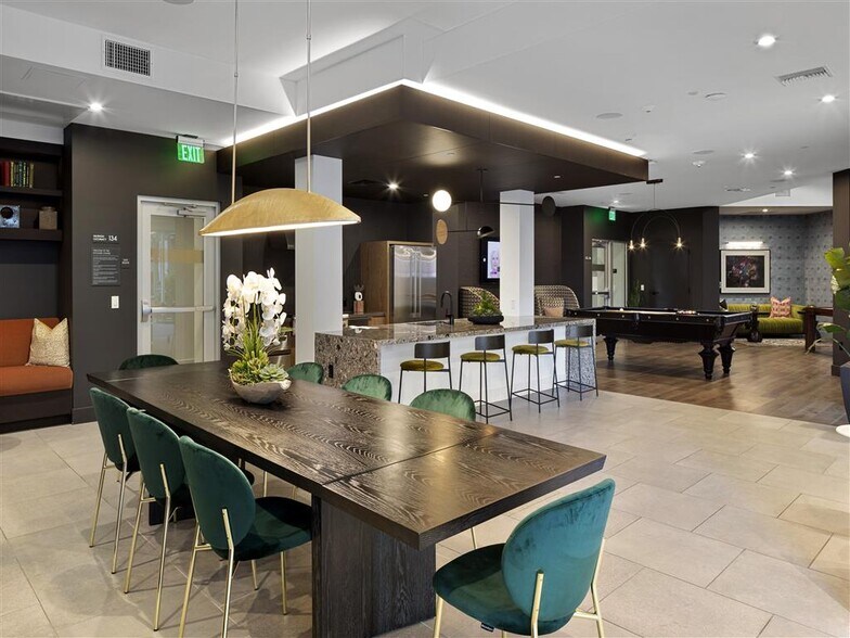 More Photos Of 375 Camino De La Reina, San Diego Multifamily For Sale