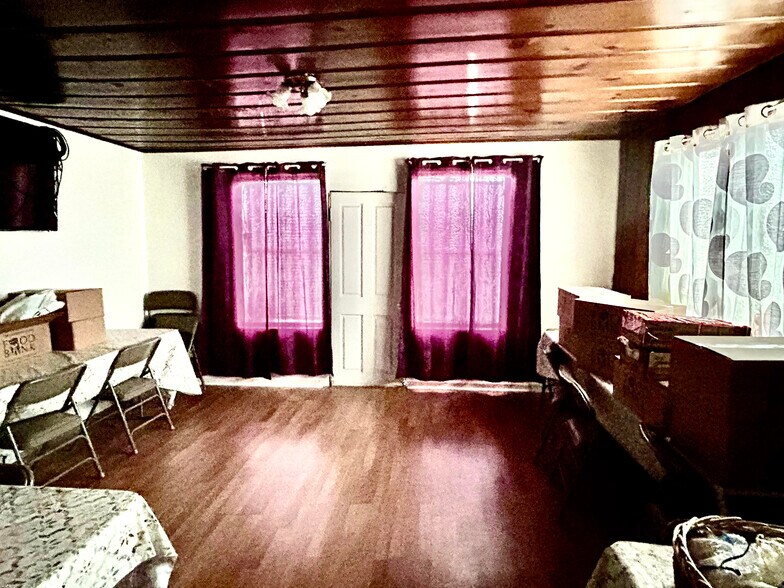 More Photos Of 10616 Avalon Blvd, Los Angeles Loft Creative Space For Sale