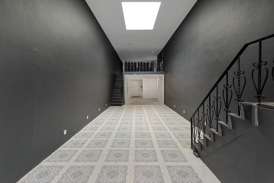 More Photos Of 616-618 S La Brea Ave, Los Angeles Storefront For Lease