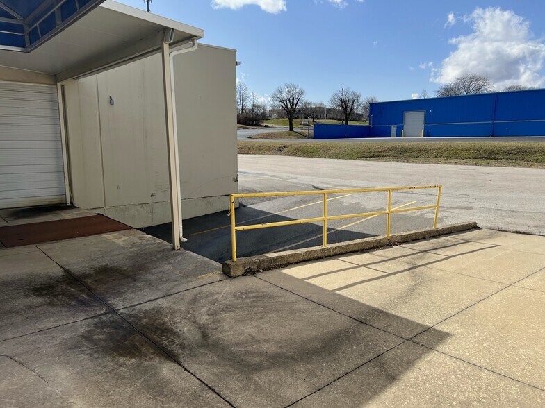 More Photos Of 35 Rockridge Rd, Englewood Warehouse For Sale