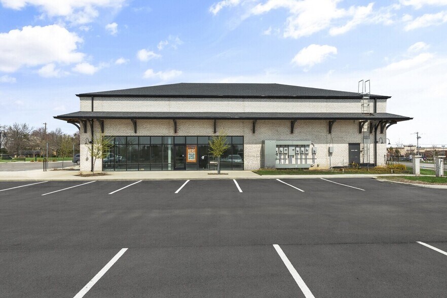 More Photos Of 15966 Spring Mill Rd, Westfield Unknown For Lease