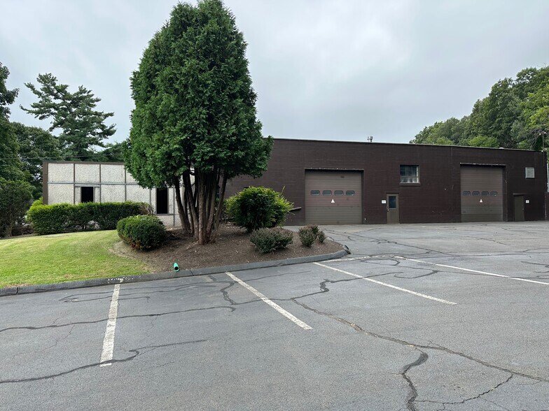 More Photos Of 66 Beaver Brook Rd, Danbury Manufacturing For Lease
