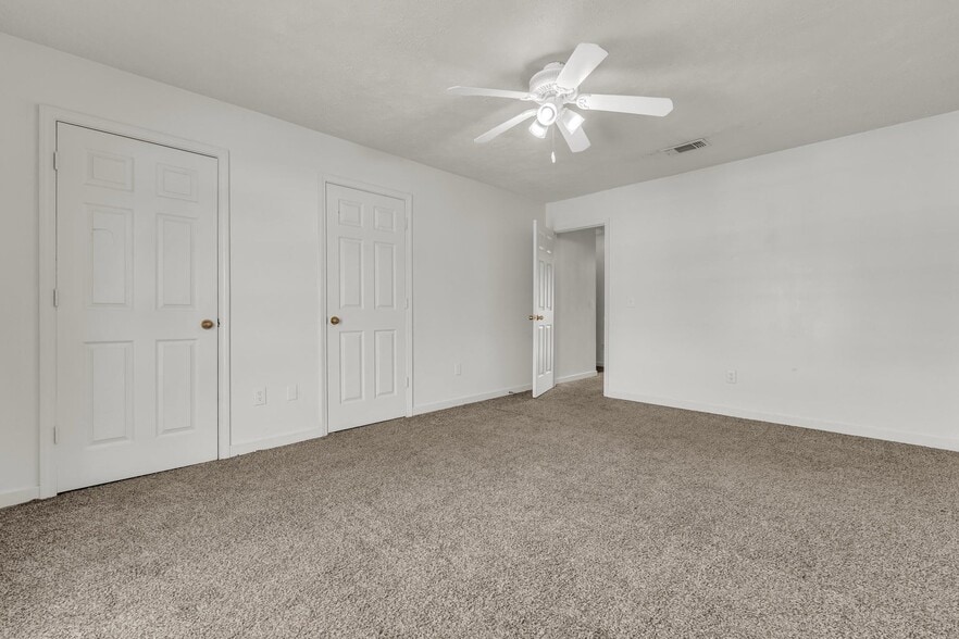 More Photos Of 1301 Louisville St. Apt. 35-38, Starkville Apartments For Sale
