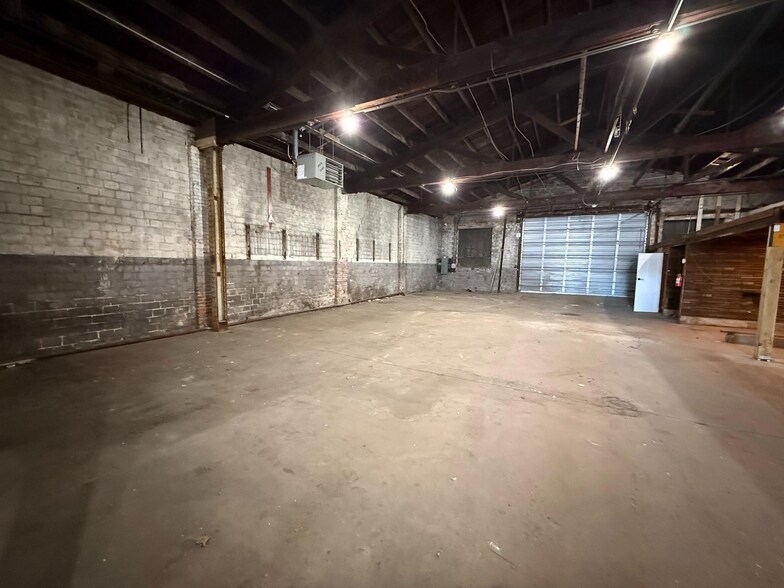 More Photos Of 64 E Washington Ave, Pleasantville Warehouse For Lease