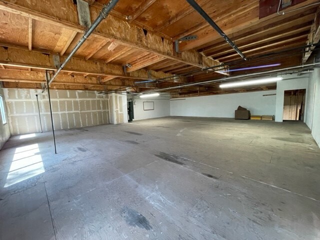 More Photos Of 110 Railroad Ave, Suisun City Flex For Lease