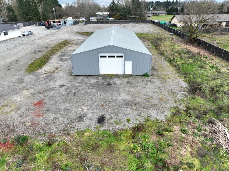 More Photos Of 104 NE 194th St, Ridgefield Warehouse For Lease