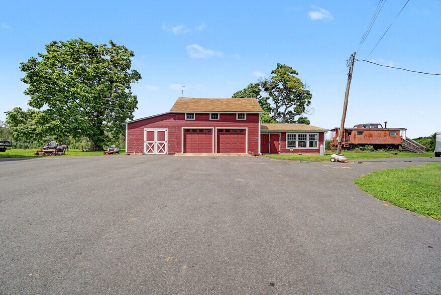 More Photos Of 21 Frontage Rd, Blairstown Specialty For Sale
