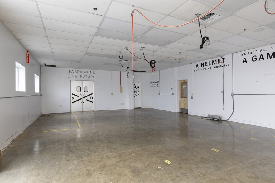 More Photos Of 2123 W Elmore St, Seattle Warehouse For Lease