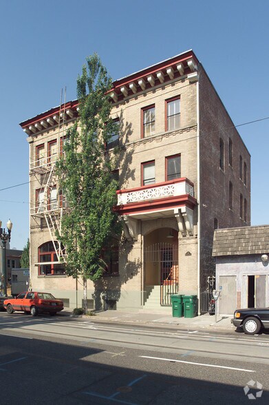 More Photos Of 312 NW 10th Ave, Portland Office For Sale