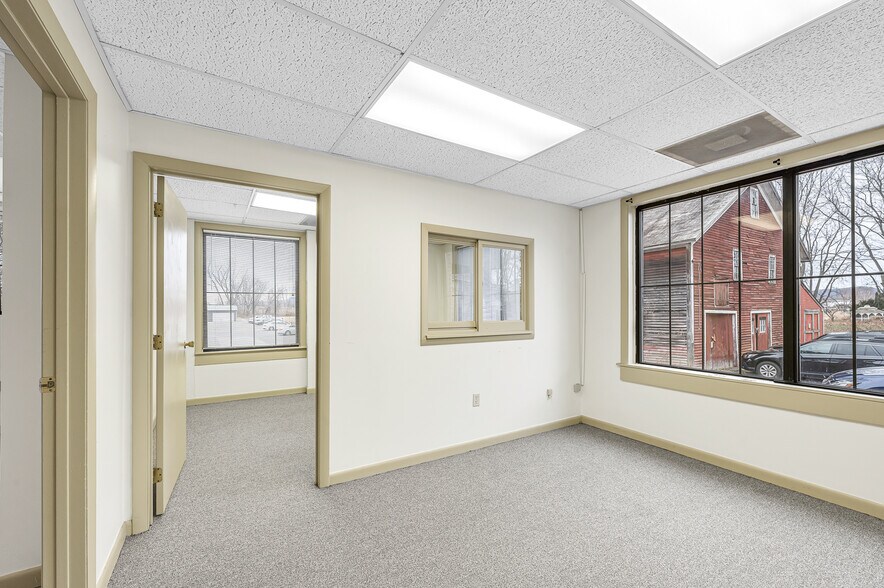 More Photos Of 355 Bridge St, Northampton Office For Lease
