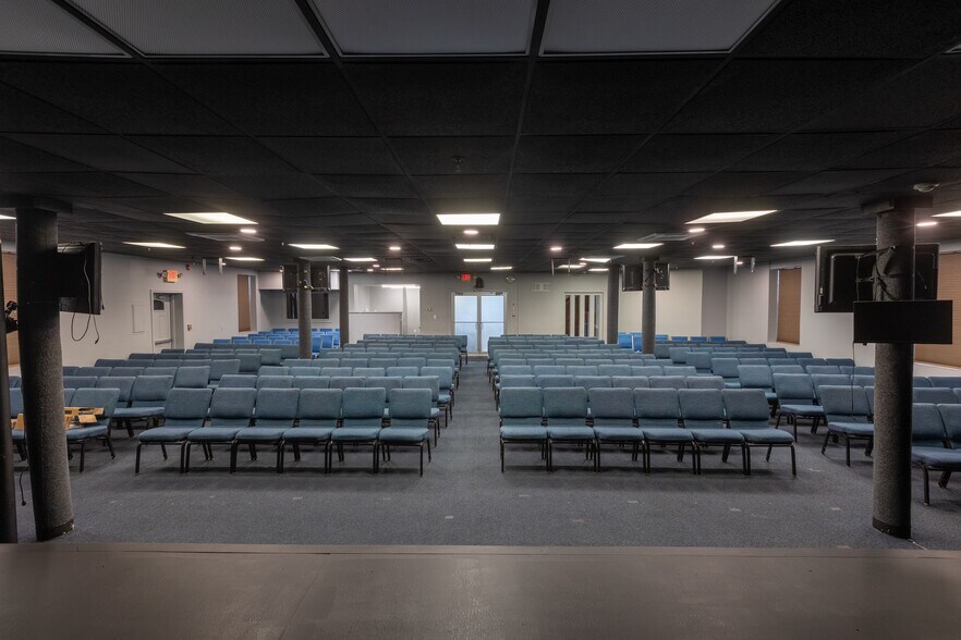 More Photos Of 86 Pleasant St, Marlborough Religious Facility For Sale