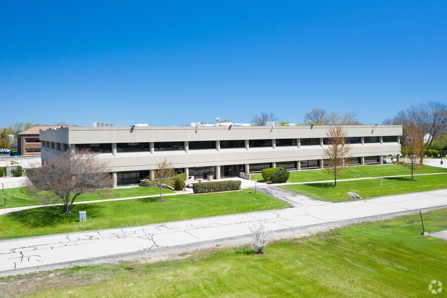More Photos Of 8909 N Port Washington Rd, Milwaukee Office For Lease