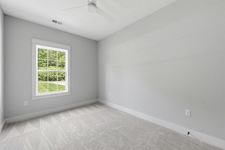 More Photos Of 100 Huselton Dr, Butler Specialty For Sale