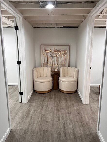 More Photos Of 1004 W Broadway Ave, Maryville Office For Lease