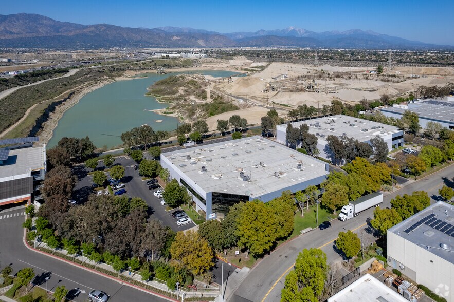 More Photos Of 12781 Schabarum Ave, Irwindale Light Manufacturing For Lease