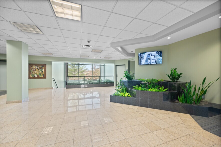 More Photos Of 10700 Montgomery Rd, Montgomery Medical For Lease