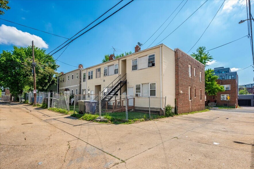 More Photos Of 1010-1012 16TH Street NE, Washington Apartments For Sale