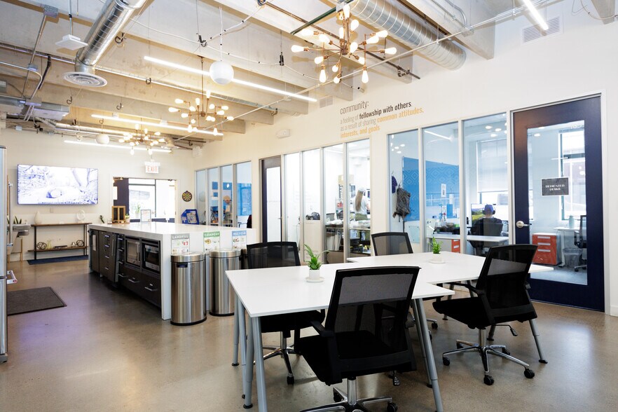 More Photos Of 1495 Canyon Blvd, Boulder Coworking Space