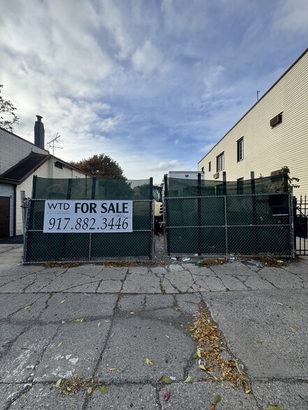 More Photos Of 6120 Metropolitan Ave, Ridgewood Land For Lease