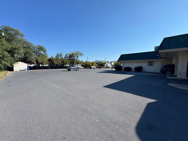 More Photos Of 508 N Commerce Ave, Front Royal Bank For Sale