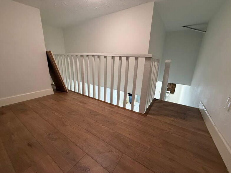More Photos Of 5914 Cullen Blvd, Houston Storefront For Lease