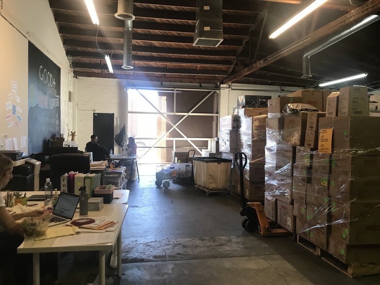 More Photos Of 4505 W Jefferson Blvd, Los Angeles Warehouse For Lease