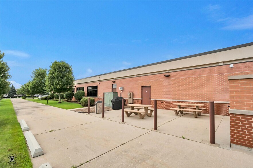 More Photos Of 15959 S 108th Ave, Orland Park Medical For Sale