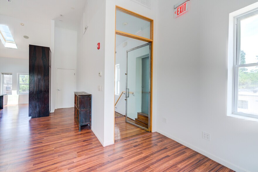 More Photos Of 525 N Dean St, Englewood Storefront Retail Office For Sale