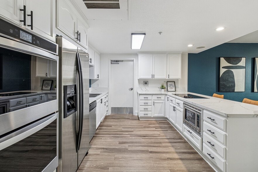 More Photos Of 5395 Napa St, San Diego Apartments For Lease