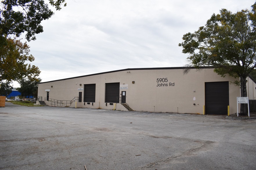 More Photos Of 5905 Johns Rd, Tampa Warehouse For Sale