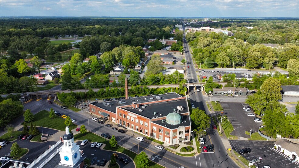 More Photos Of 3121 Broadway St, Paducah Storefront Retail Office For Sale