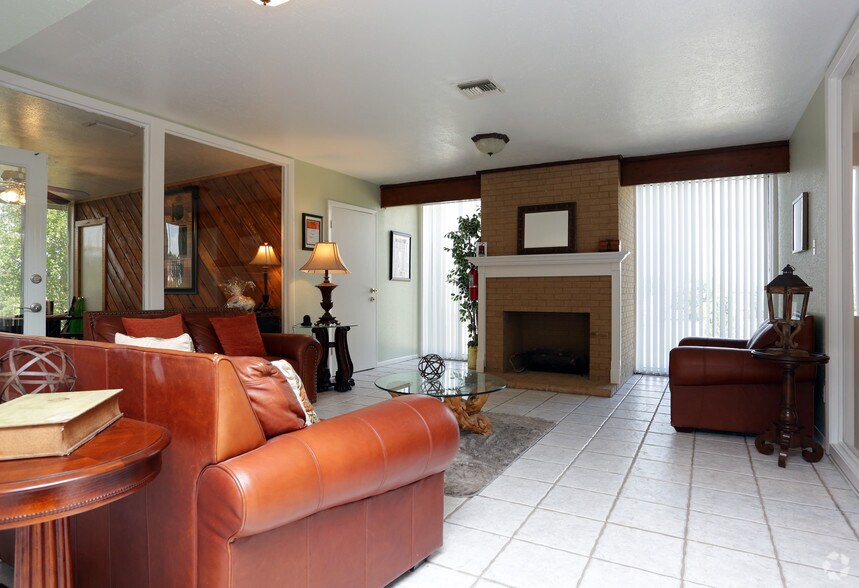 More Photos Of 5660 S Lakeshore Dr, Shreveport Apartments For Sale